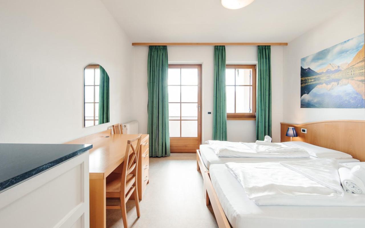 Hotel Corno Bianco Nova Ponente Habitación foto